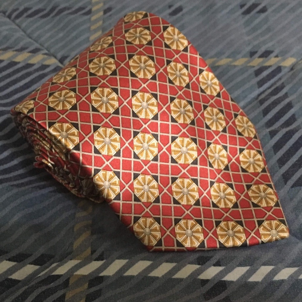 Countess Mara Geometric pattern red 100% silk Tie
